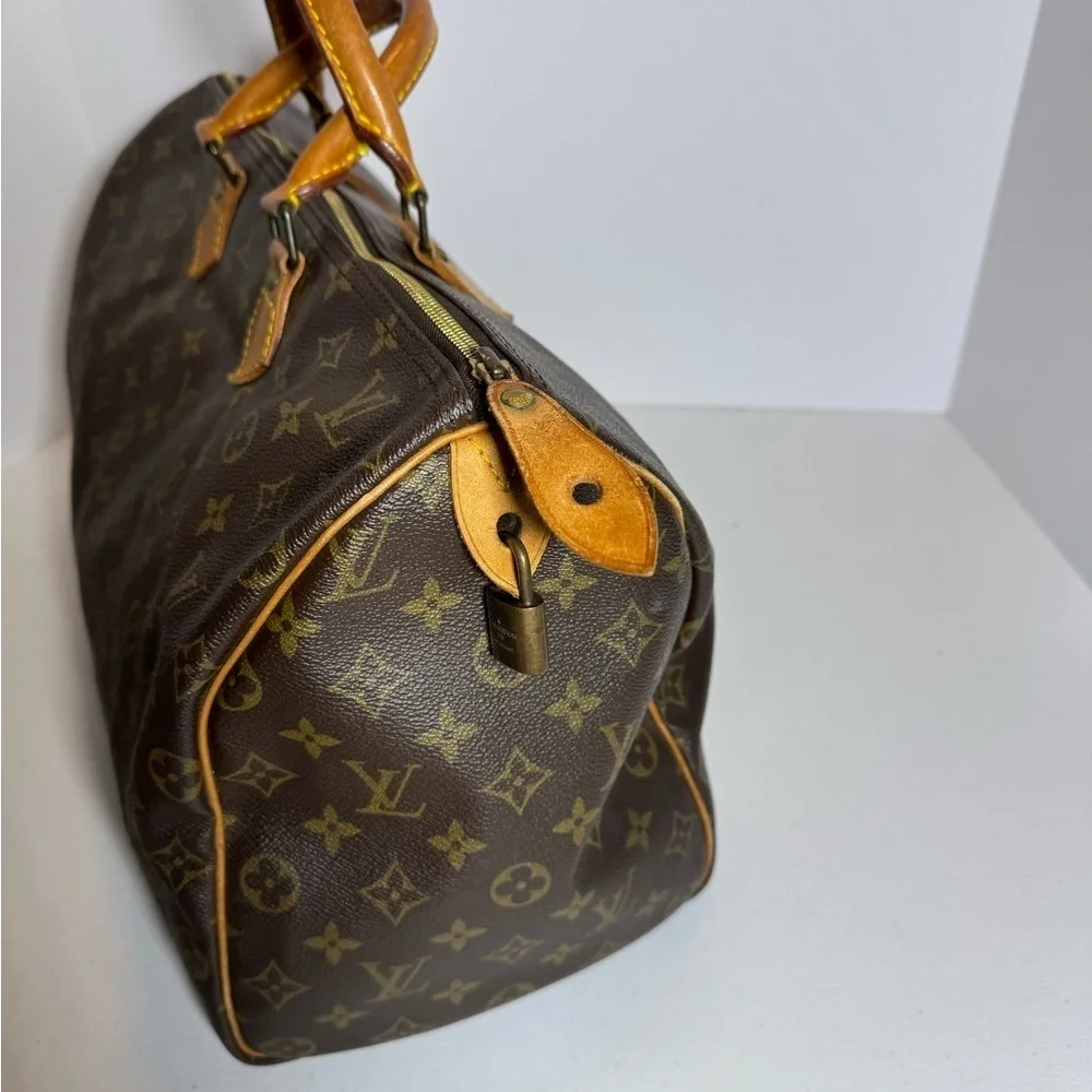 Louis Vuitton sophisticated duffel